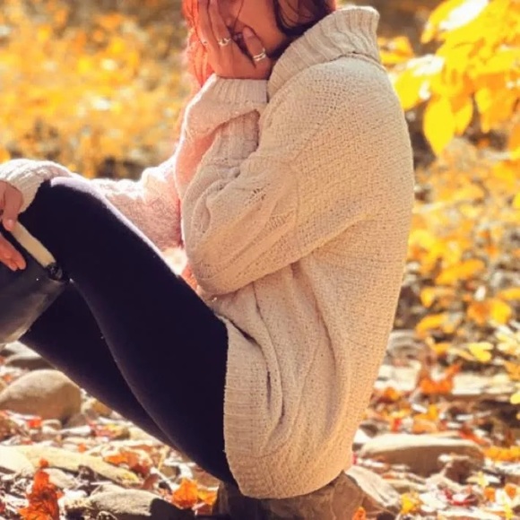 Seven 7 Chenille Sweater, Oversized Chunky Sweater in sand color, szS, NWT - Picture 2 of 8